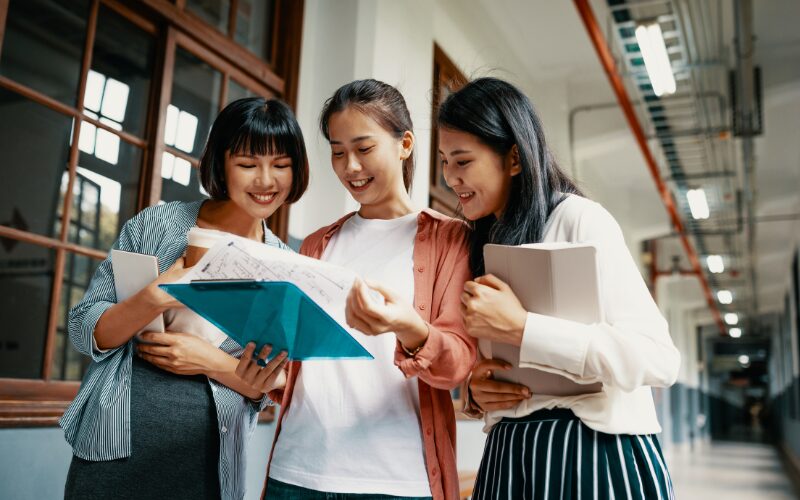Ai nên học khối v