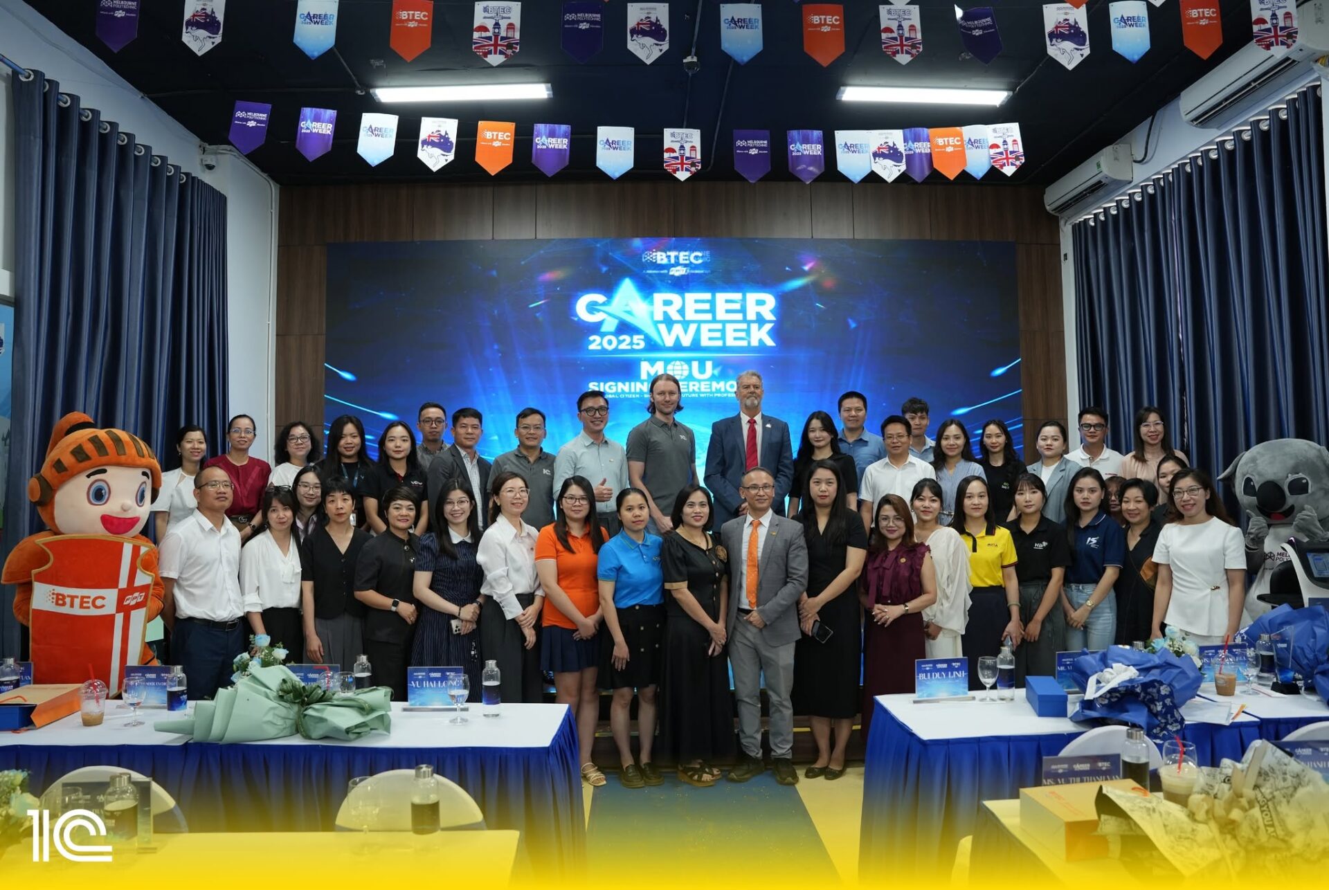 BTEC FPT ký kết MOU với 35 doanh nghiệp, mở rộng cơ hội thực tập, kết nối tuyển dụng và giúp sinh viên tự tin chinh phục thị trường lao động. BTEC FPT ký kết MOU với 35 doanh nghiệp, mở rộng cơ hội thực tập, kết nối tuyển dụng và giúp sinh viên tự tin chinh phục thị trường lao động.