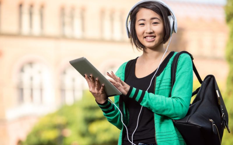 Ai nên học khối R06