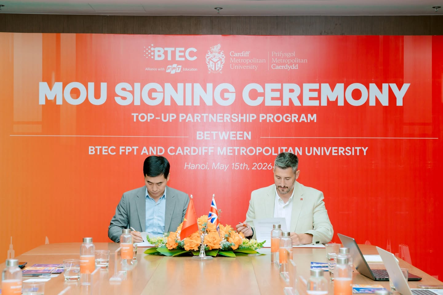 BTEC FPT bắt tay Cardiff Metropolitan University, mở rộng cánh cửa chuyển tiếp quốc tế cho sinh viên. BTEC FPT bắt tay Cardiff Metropolitan University, mở rộng cánh cửa chuyển tiếp quốc tế cho sinh viên.