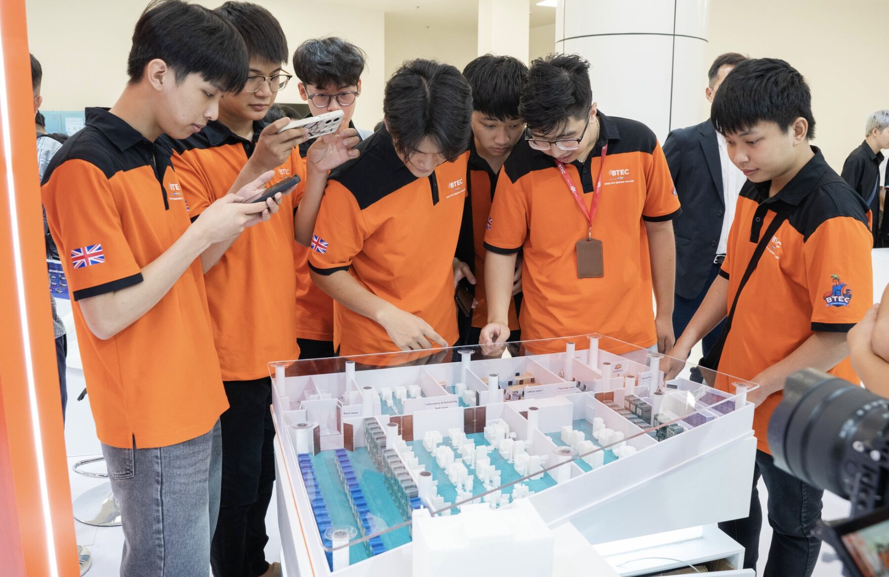 Anh man hinh 2025 11 24 luc 12.48.07