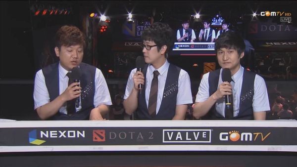 Caster và Streamer là những việc làm trong ngành Esports đòi hỏi sự đa năng