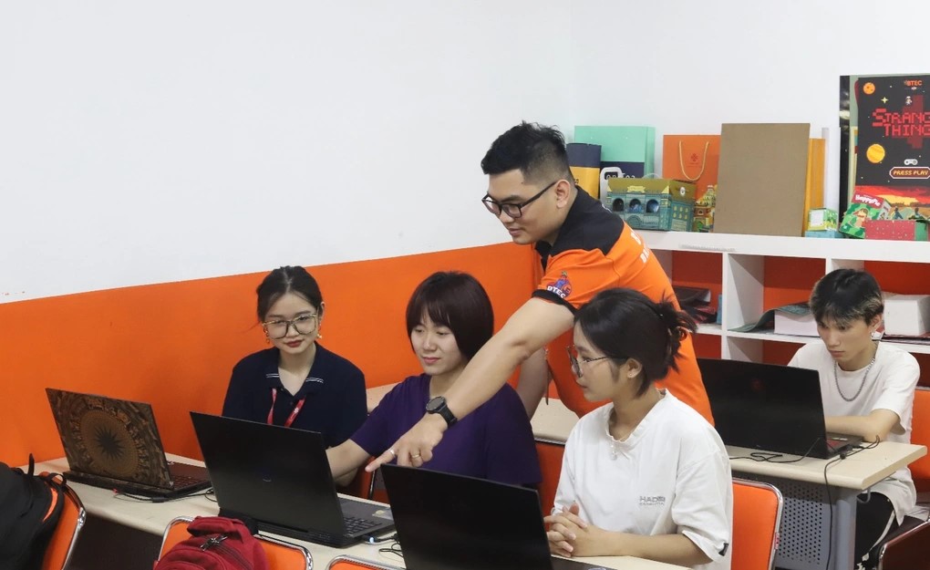 giang vien chuyen gia esports thuc chien btec fpt