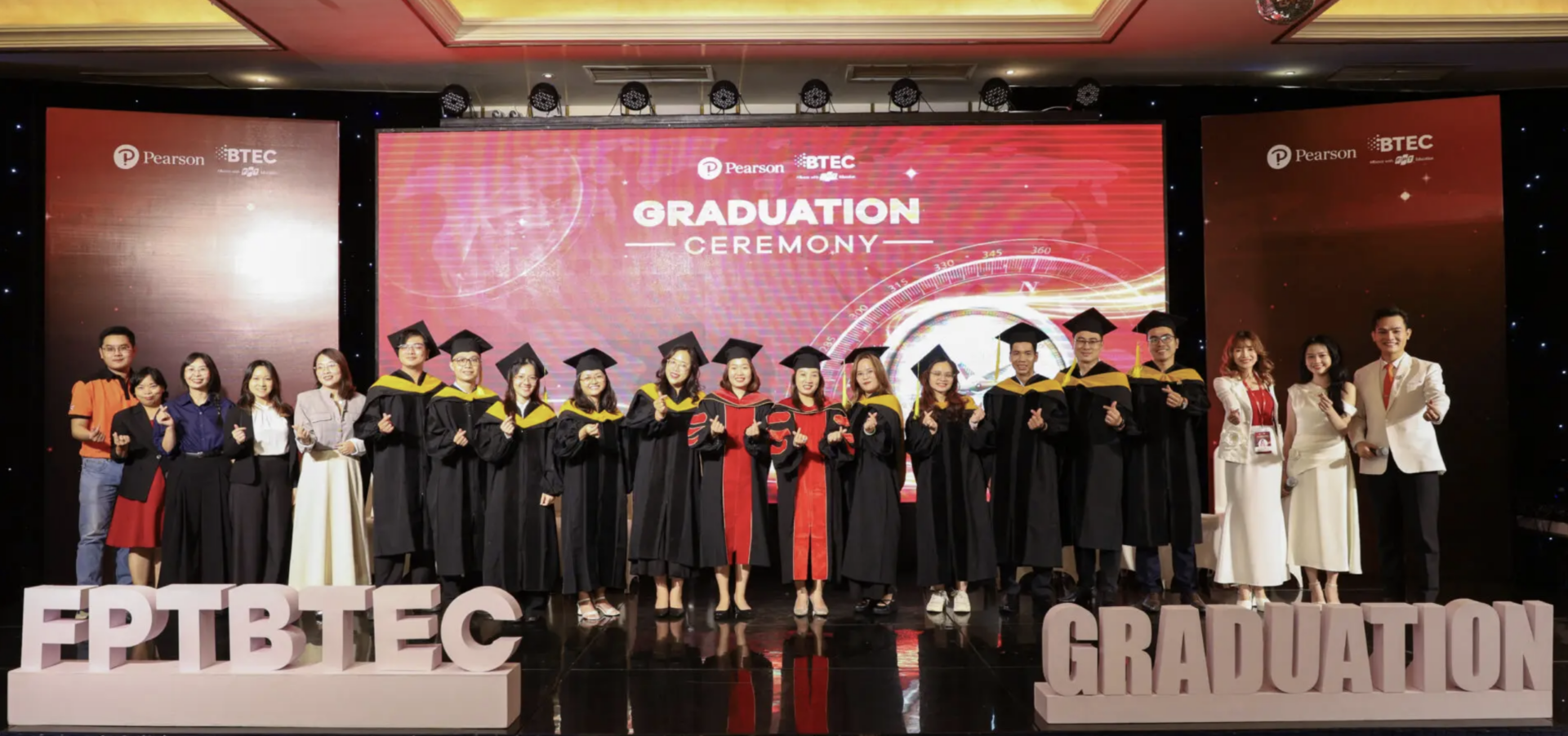 Lễ tốt nghiệp BTEC FPT và giá trị bằng Pearson BTEC Level 5 HND cho lộ trình học tập và nghề nghiệp Lễ tốt nghiệp BTEC FPT đánh dấu cột mốc sinh viên hoàn thành chương trình Pearson BTEC Level 5 HND, tạo nền tảng bằng cấp cho lộ trình học tiếp, phát triển nghề nghiệp và thăng tiến sau tốt nghiệp.