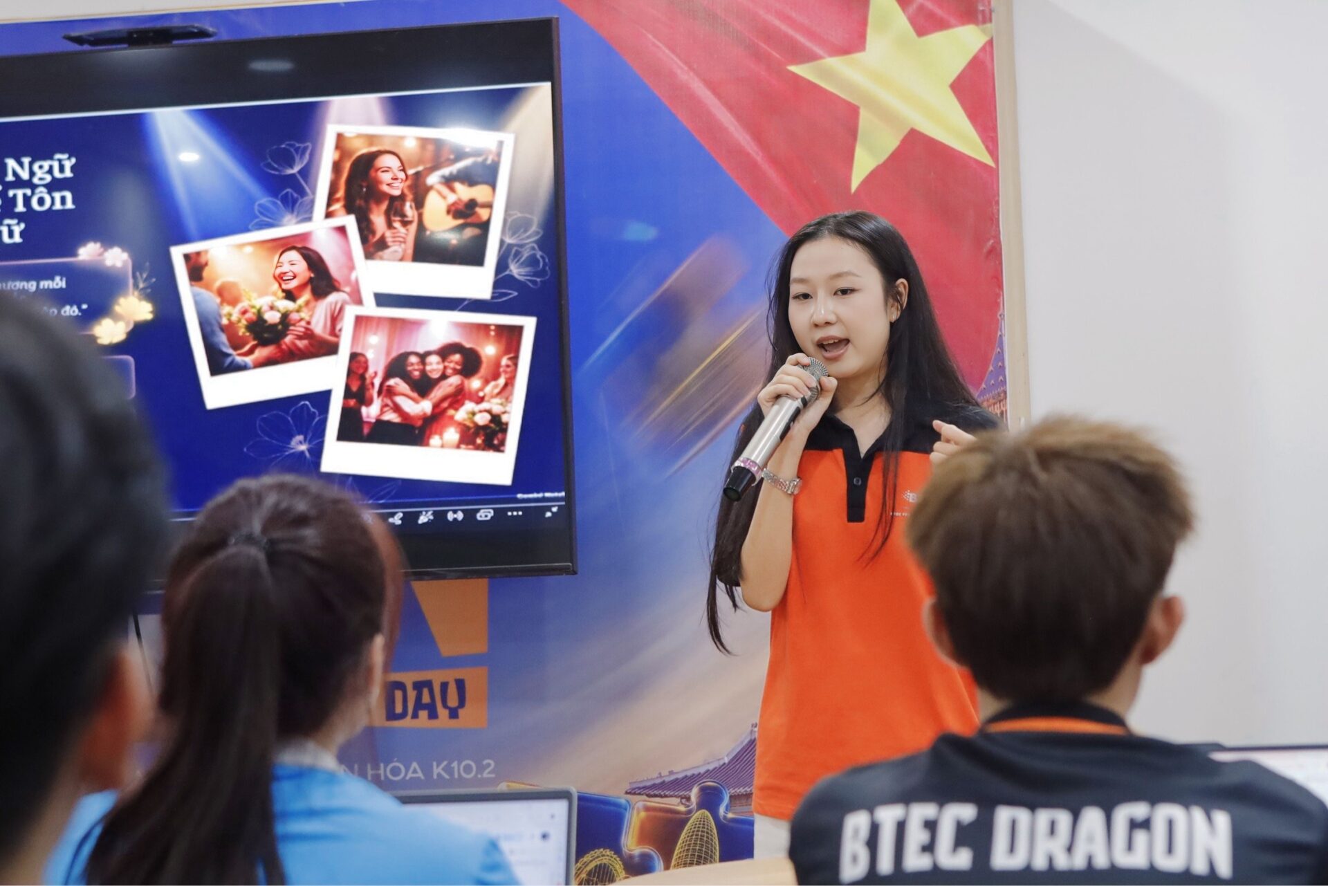 Sinh viên thể hiện đề tài nghiên cứu