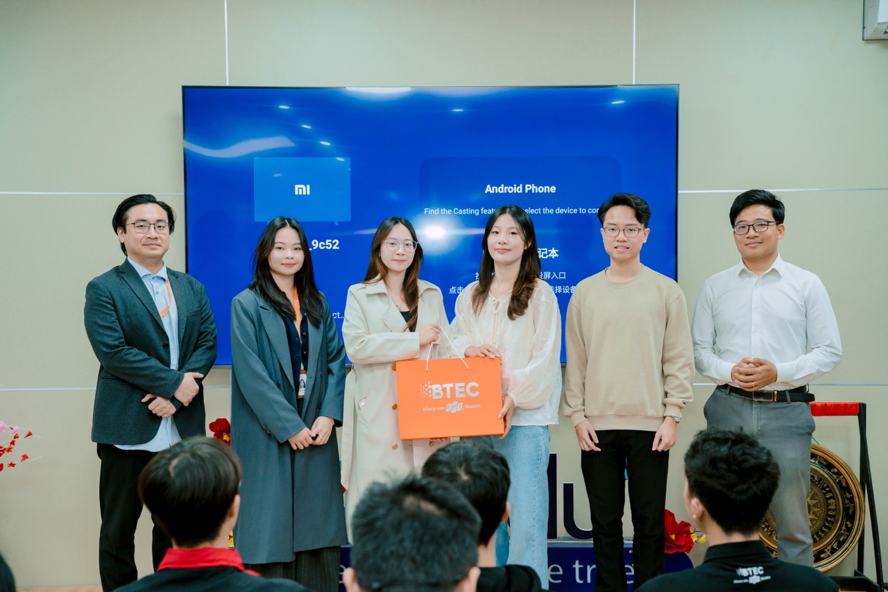 Sinh viên Công nghệ Thông tin BTEC FPT tham quan Rikkei Education tìm hiểu môi trường làm việc và cơ hội nghề nghiệp CNTT Sinh viên ngành Công nghệ Thông tin BTEC FPT tham gia Company Tour tại Rikkei Education, trực tiếp tìm hiểu môi trường làm việc, vị trí nghề nghiệp và yêu cầu thực tế của doanh nghiệp công nghệ.