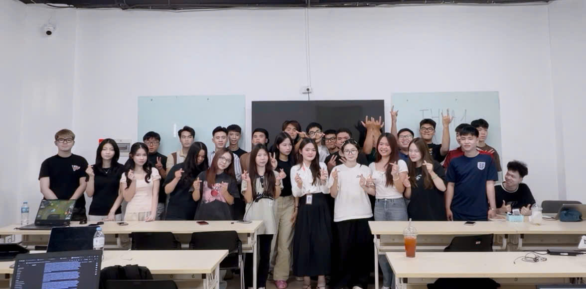 Khi sinh viên trở thành nguồn trợ lực tinh thần lớn nhất
