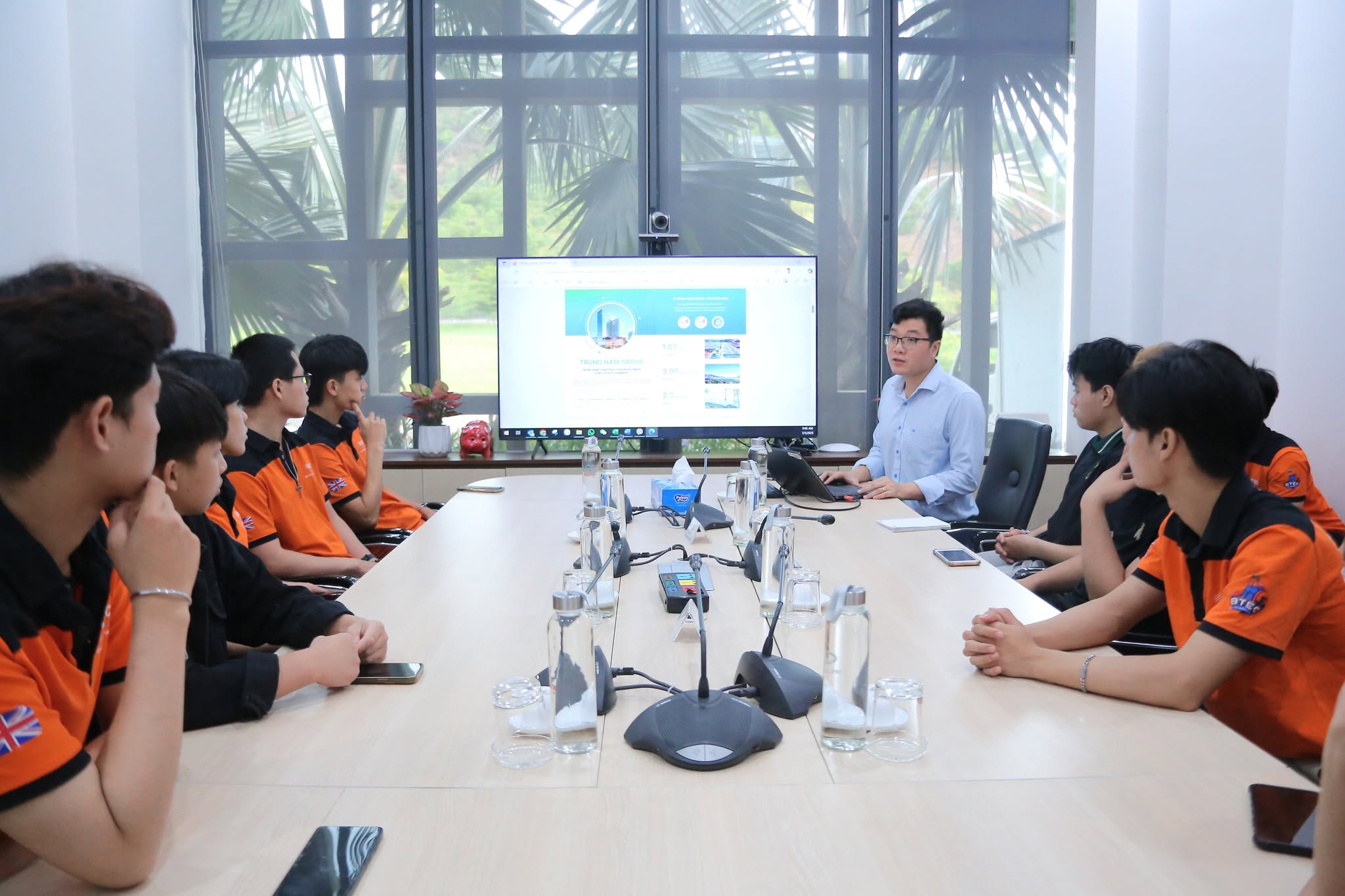 Doanh nghiệp chia sẻ về yêu cầu nhân sự