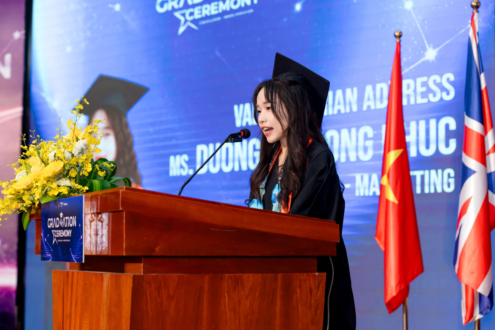 Thủ khoa Dương Thị Hồng Phúc chia sẻ cảm xúc Thủ khoa Dương Thị Hồng Phúc chia sẻ cảm xúc